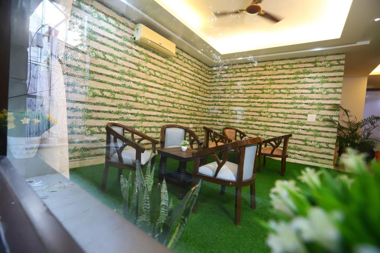 Hotel Nature View Green Park Metro Couple Friendly New Delhi Exteriör bild